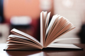 关于梅西在篮网比赛中重返赛场，比赛局势复杂引发热议！比赛高潮迭起的信息-九游入口