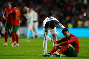 领先优势明显引发热议！，C罗在塞尔维亚队比赛中出色防守热度持续攀升的简单介绍-九游登录